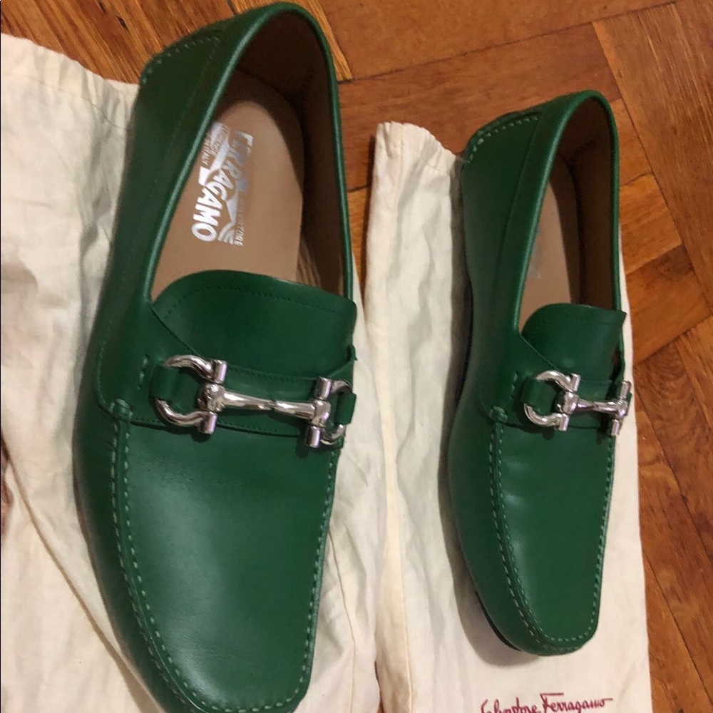 ♥️ SOLD ♥️ Salvatore Ferragamo Loafers